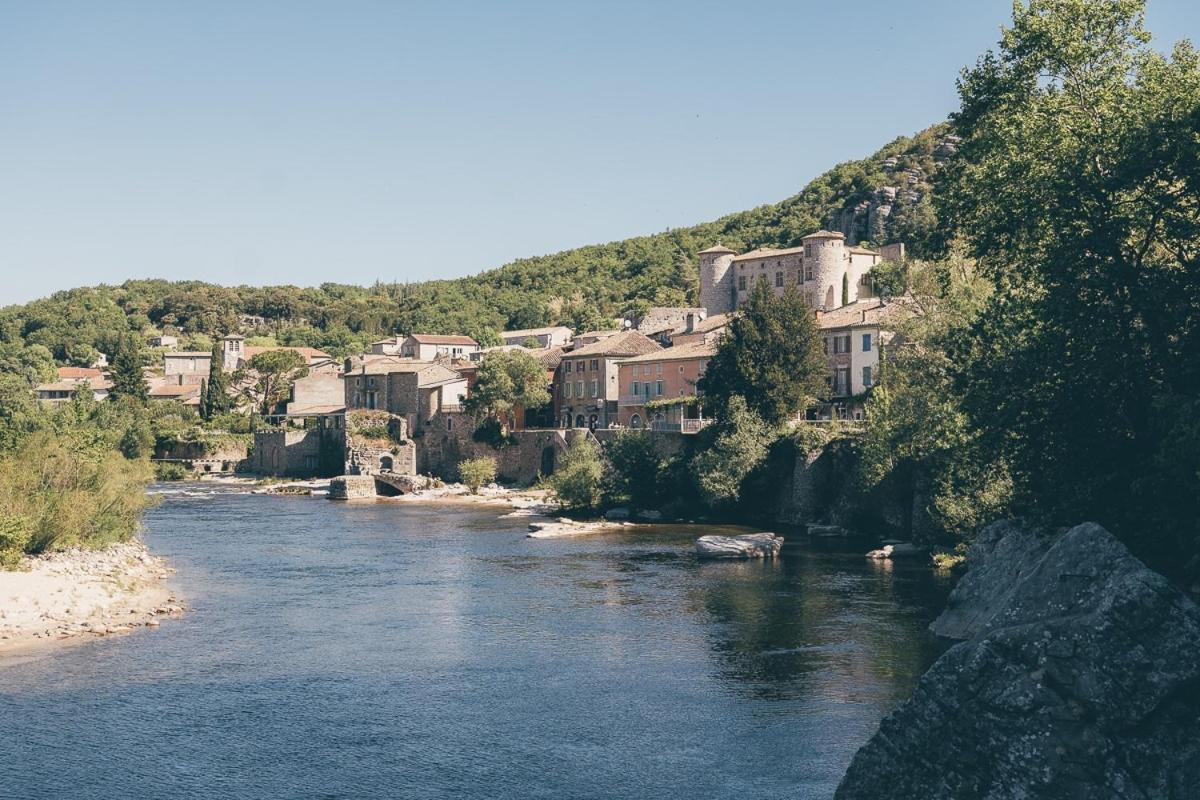 Roulottes Et Cabanes De Saint Cerice Vogue Bagian luar foto
